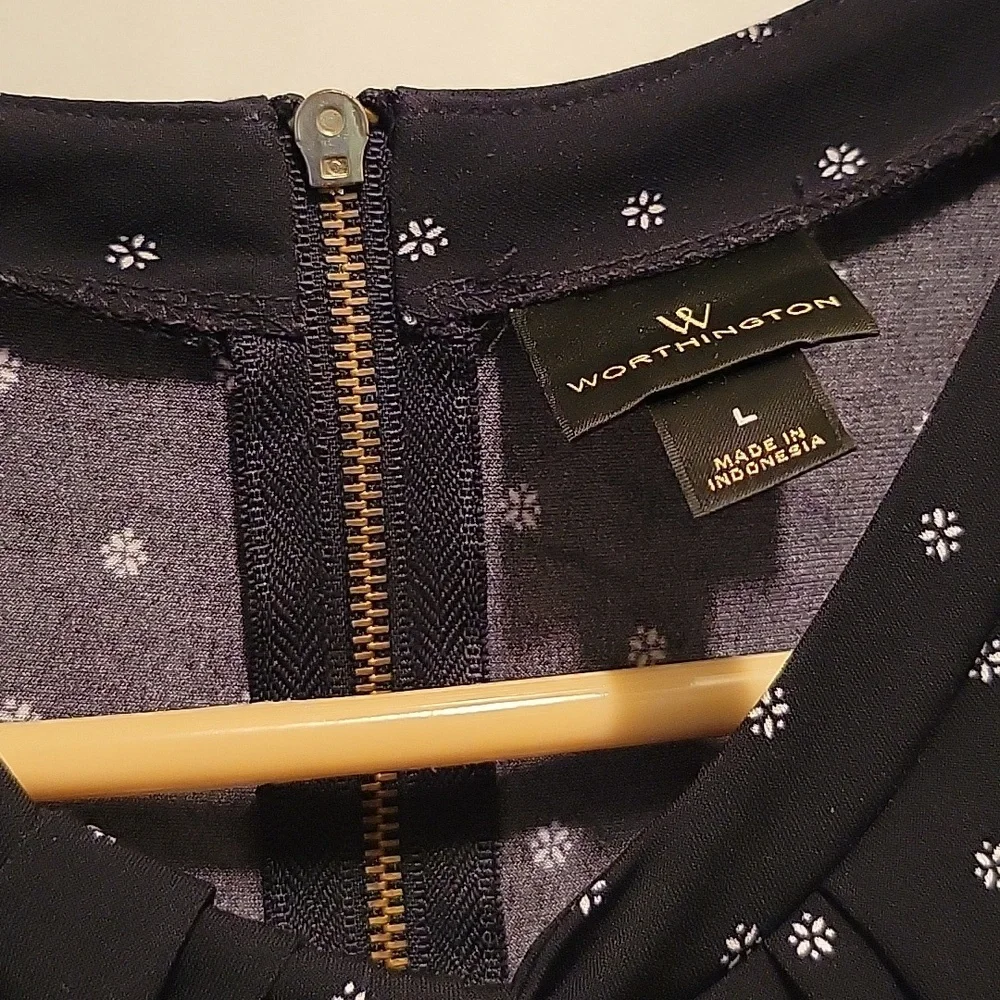 !Top - Picture 2 of 4